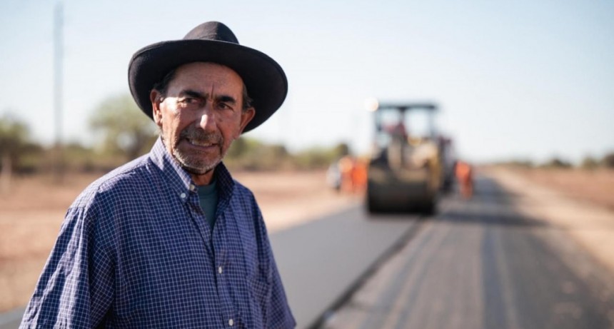 Quintela supervisó el avance del asfaltado en la Ruta Provincial N° 6