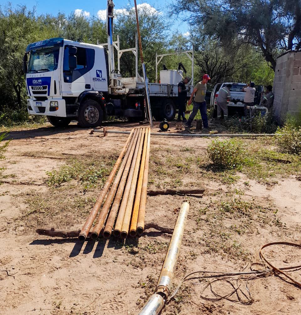 Rápida intervención del Gobierno provincial permitió restablecer el servicio de agua potable en el sur riojano